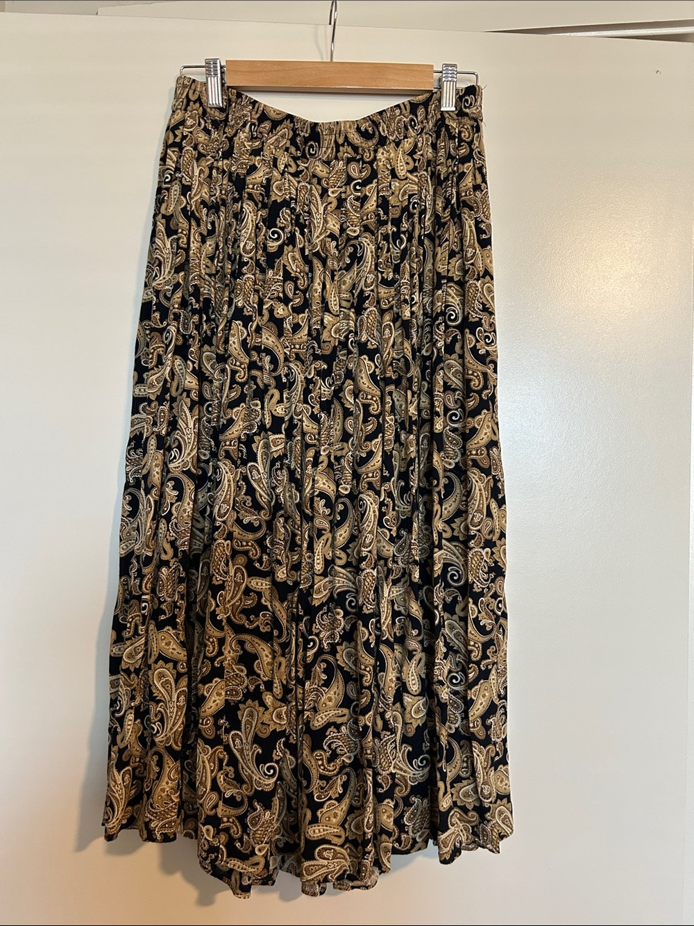 Vintage Black and Tan Paisley Maxi Skirt - great condition